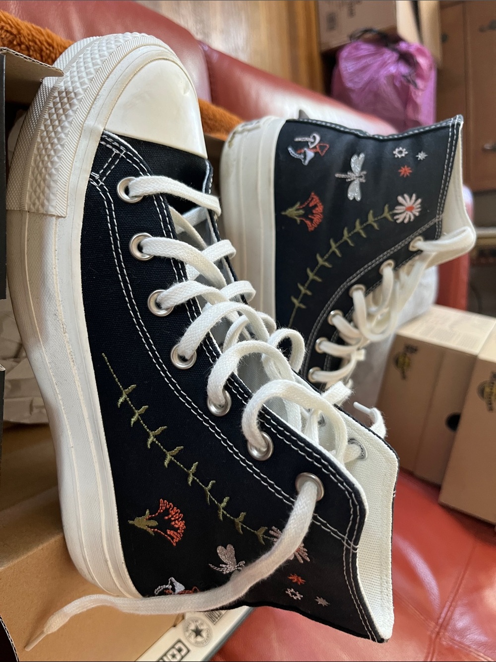 Converse Black HiTops Floral 8.5 US W